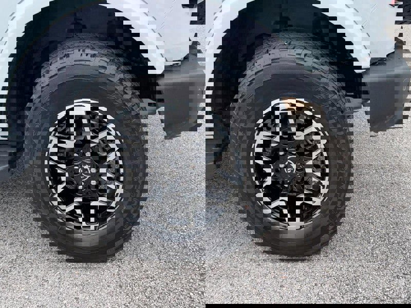 Used 2024 Ford Bronco Outer Banks image 7