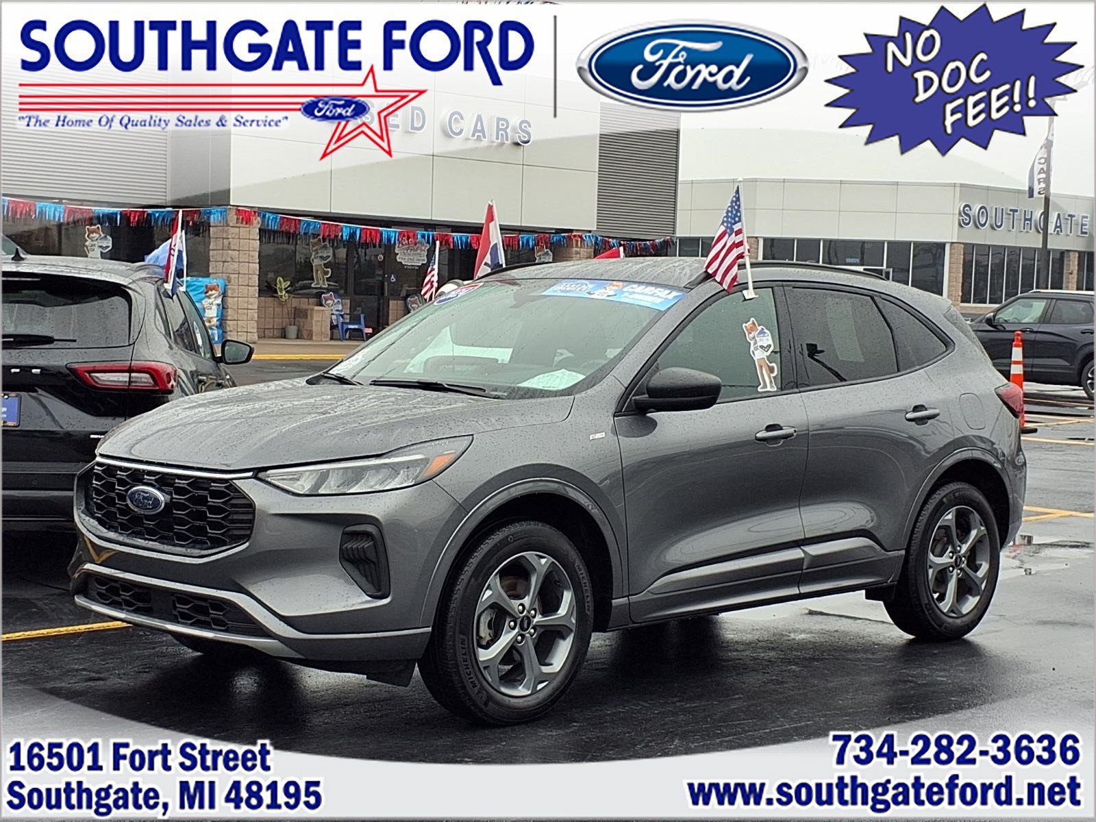 Used 2024 Ford Escape ST-Line w/ Tech Pack #1 AWD/4WD image 1
