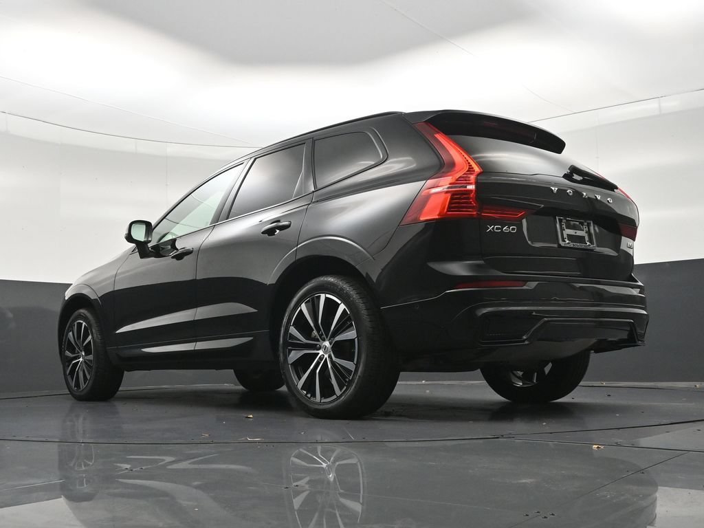 Certified 2024 Volvo XC60 B5 Plus w/ Climate Package AWD/4WD image 26