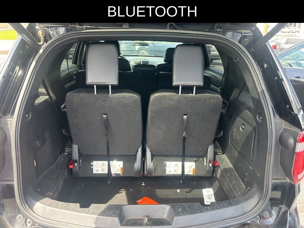 Used 2017 Ford Explorer XLT w/ Equipment Group 202A AWD/4WD image 6
