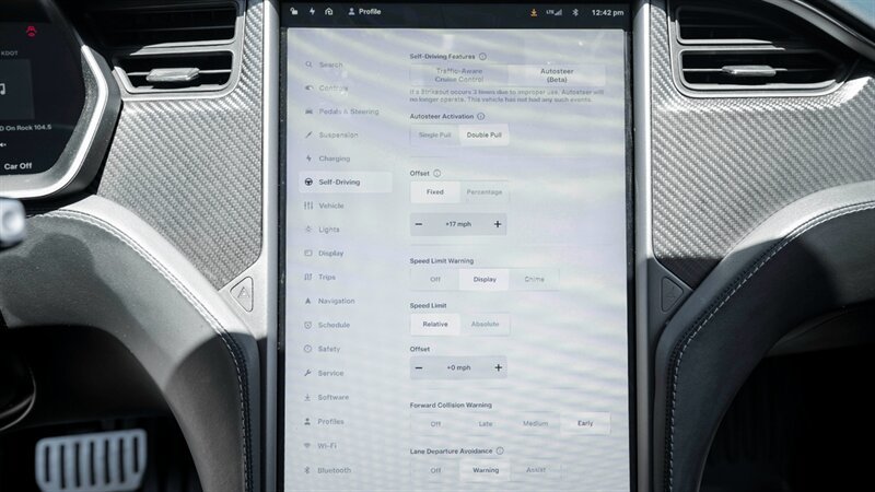 Used 2020 Tesla Model S Performance AWD/4WD image 25