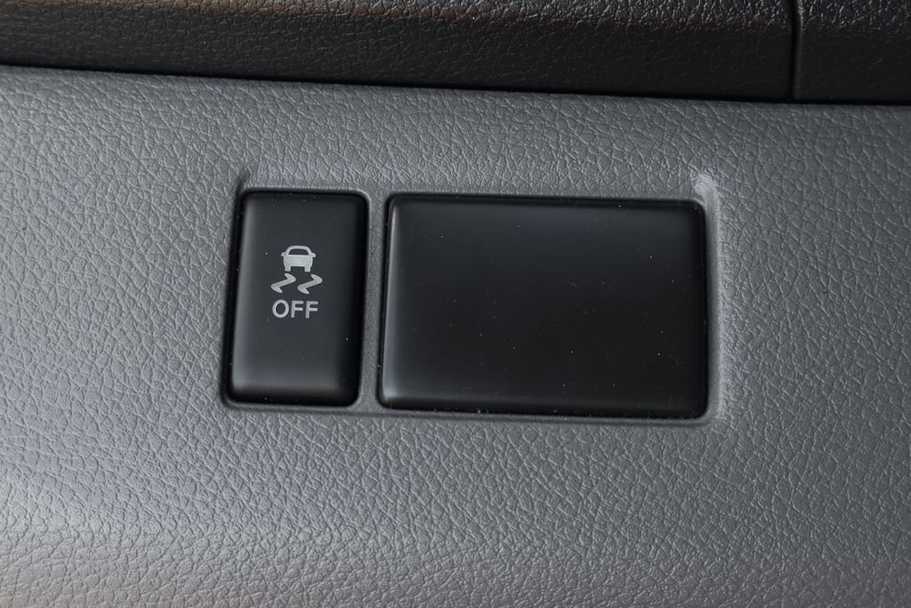 Used 2017 Nissan NV200 S FWD image 22