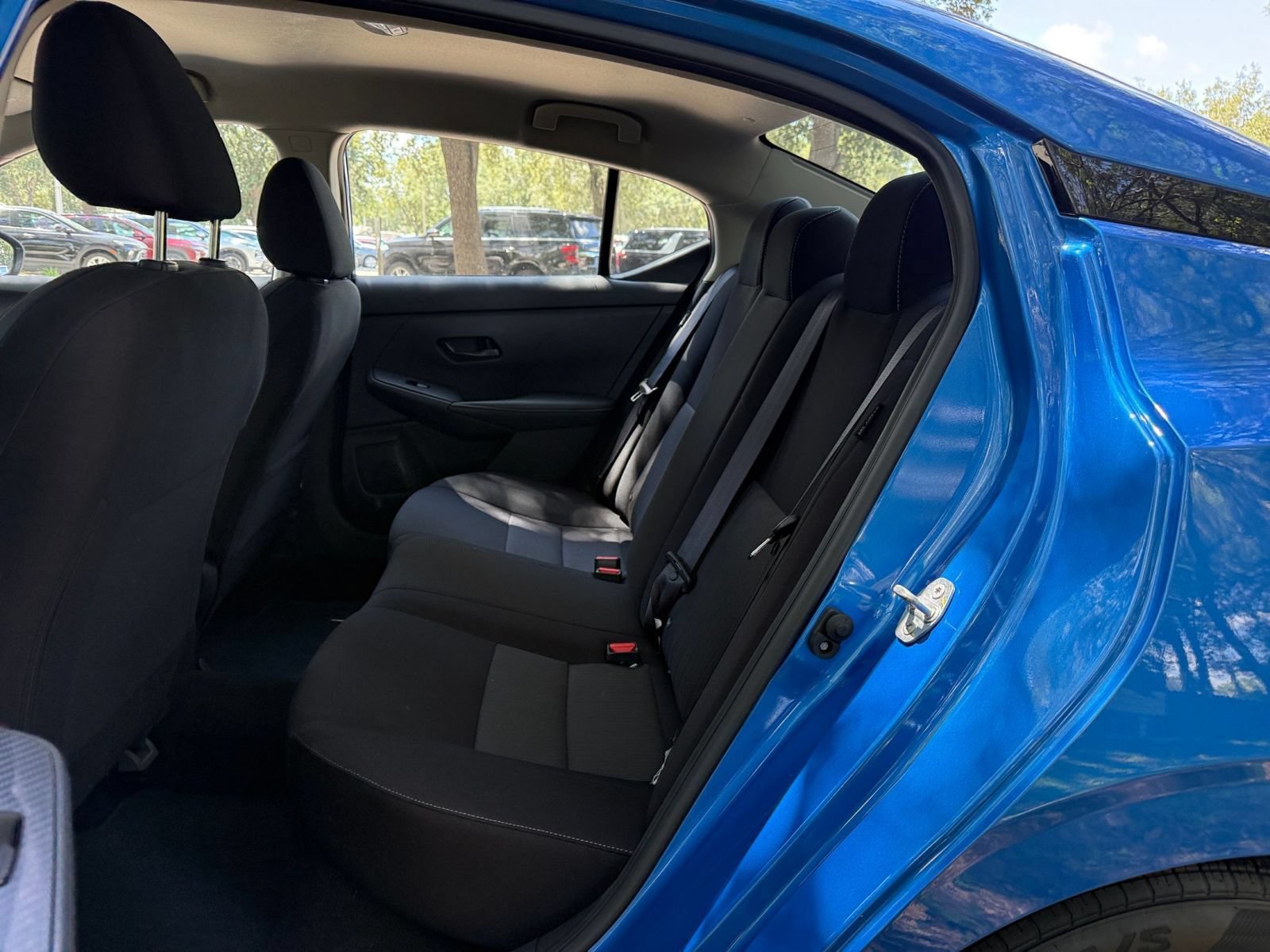 Used 2025 Nissan Sentra SV FWD image 34