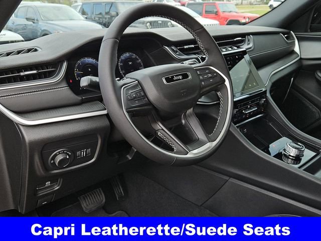 New 2025 Jeep Grand Cherokee Laredo image 23