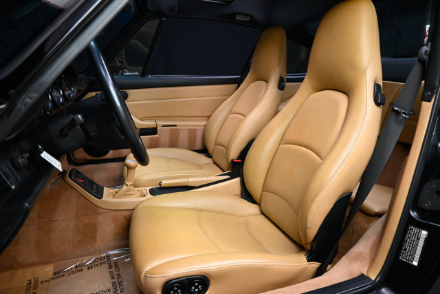 Used 1995 Porsche 911 Carrera RWD image 44