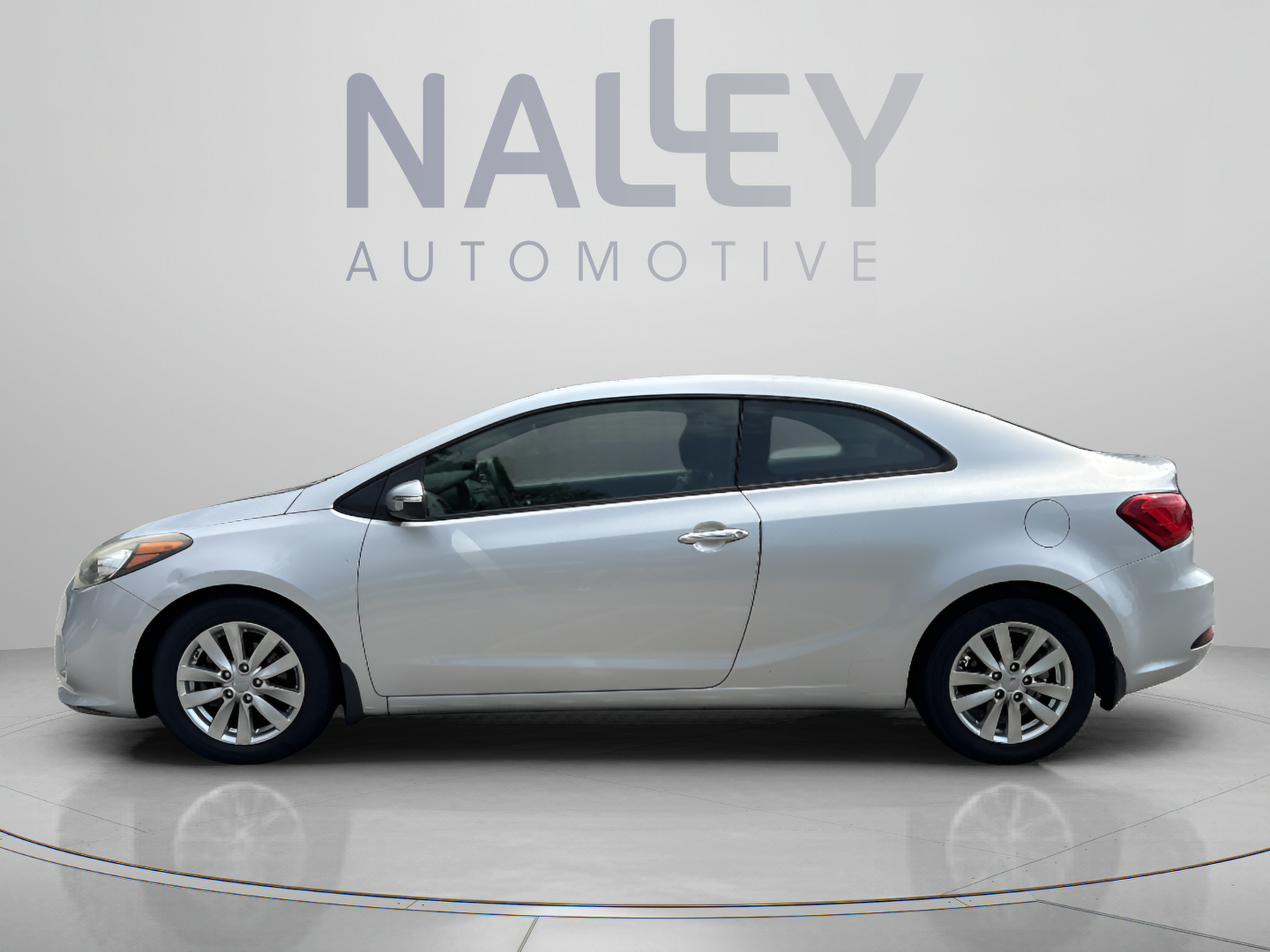 Used 2015 Kia Forte Koup EX w/ EX Premium Package FWD image 2