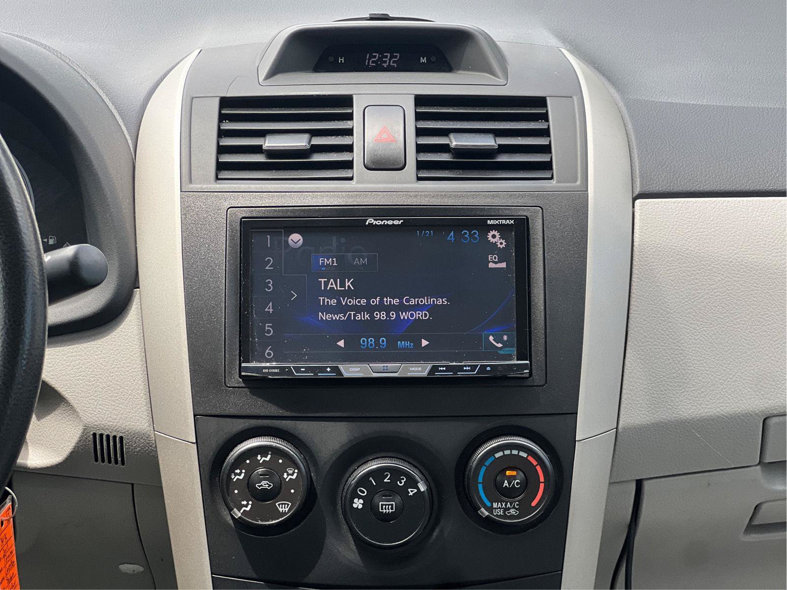 Used 2013 Toyota Corolla L FWD image 4