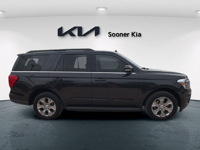 Used 2024 Ford Expedition XLT RWD image 7