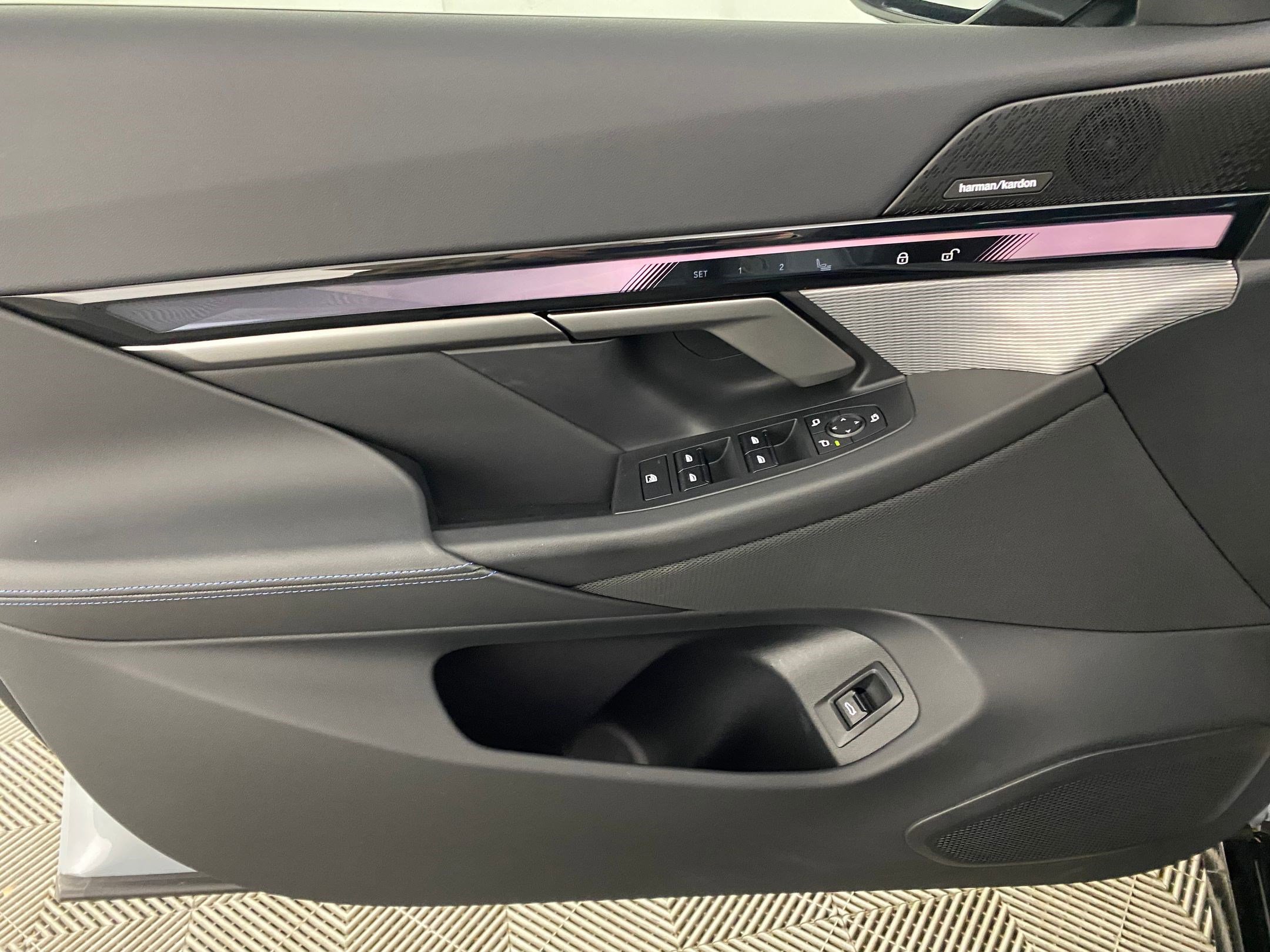 Certified 2025 BMW i5 xDrive40 w/ M Sport Package image 12