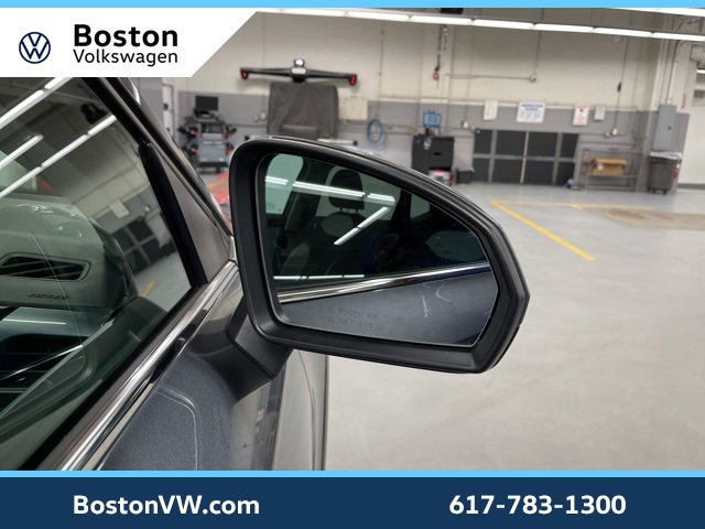 Used 2025 Volkswagen Taos SEL w/ Black Wheel Plus Package image 7