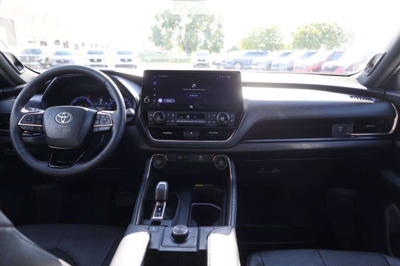 Used 2026 Toyota Grand Highlander AWD Hybrid image 14