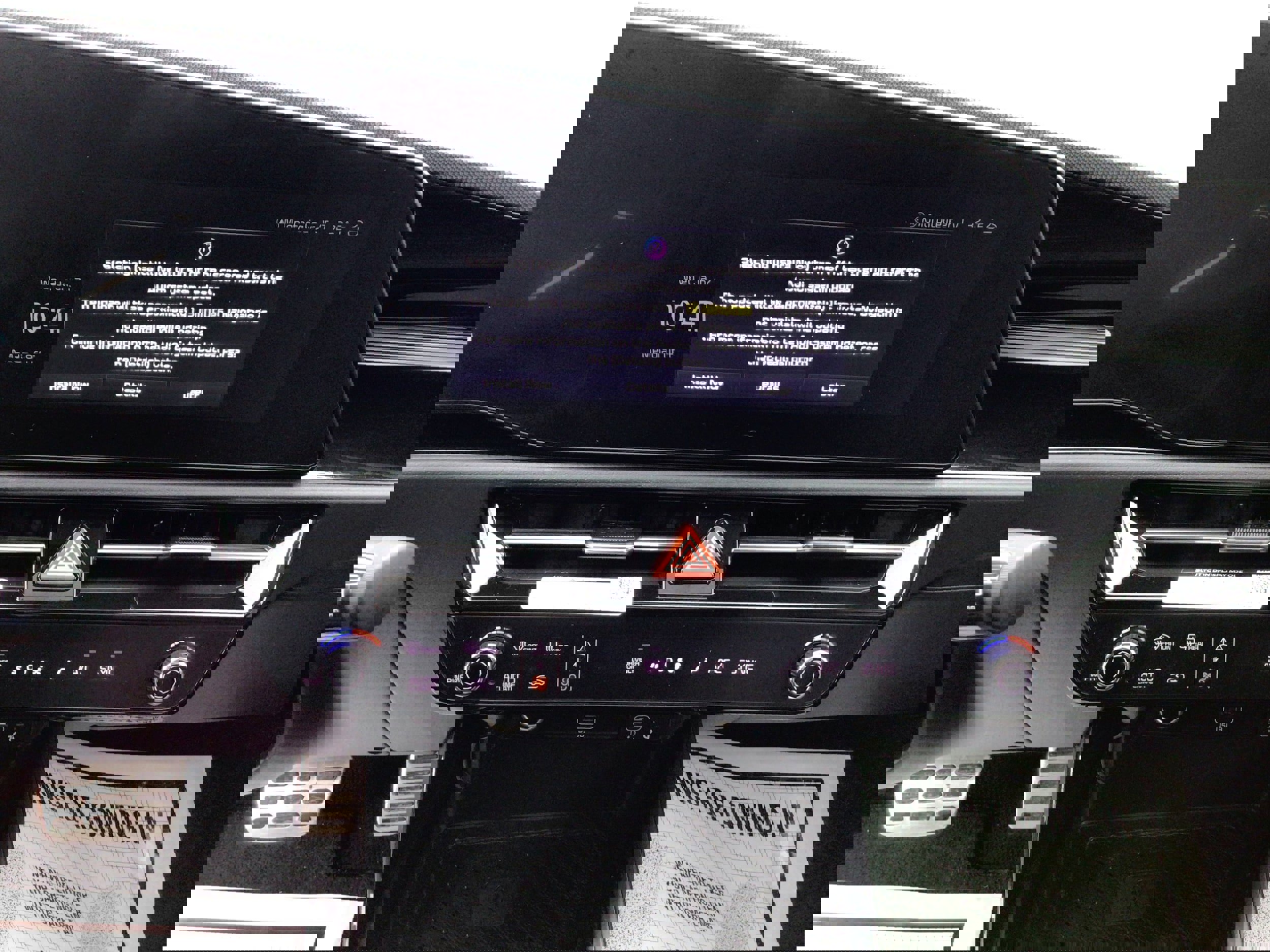 Used 2023 Kia Niro SX Touring image 18