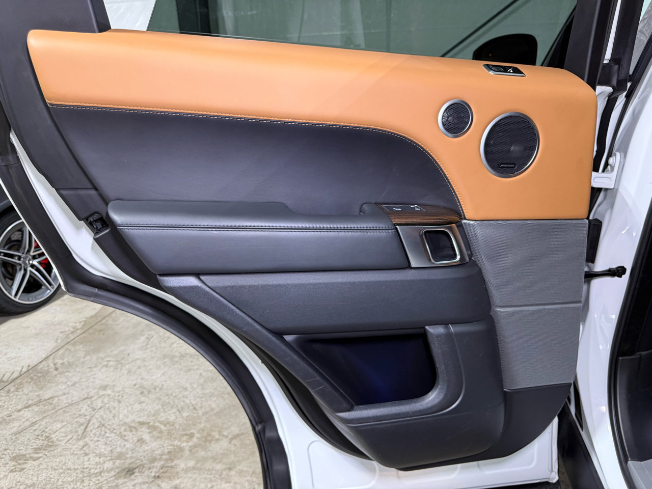 Used 2018 Land Rover Range Rover Sport Supercharged image 42