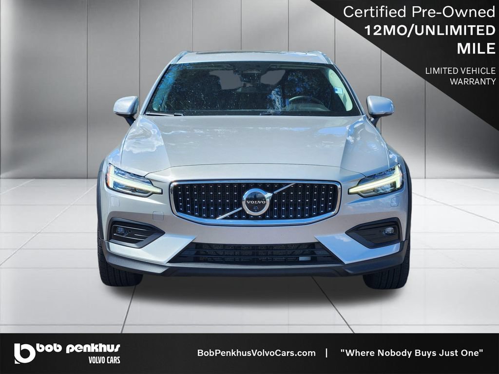 Used 2025 Volvo V60 B5 Cross Country Plus AWD/4WD image 22
