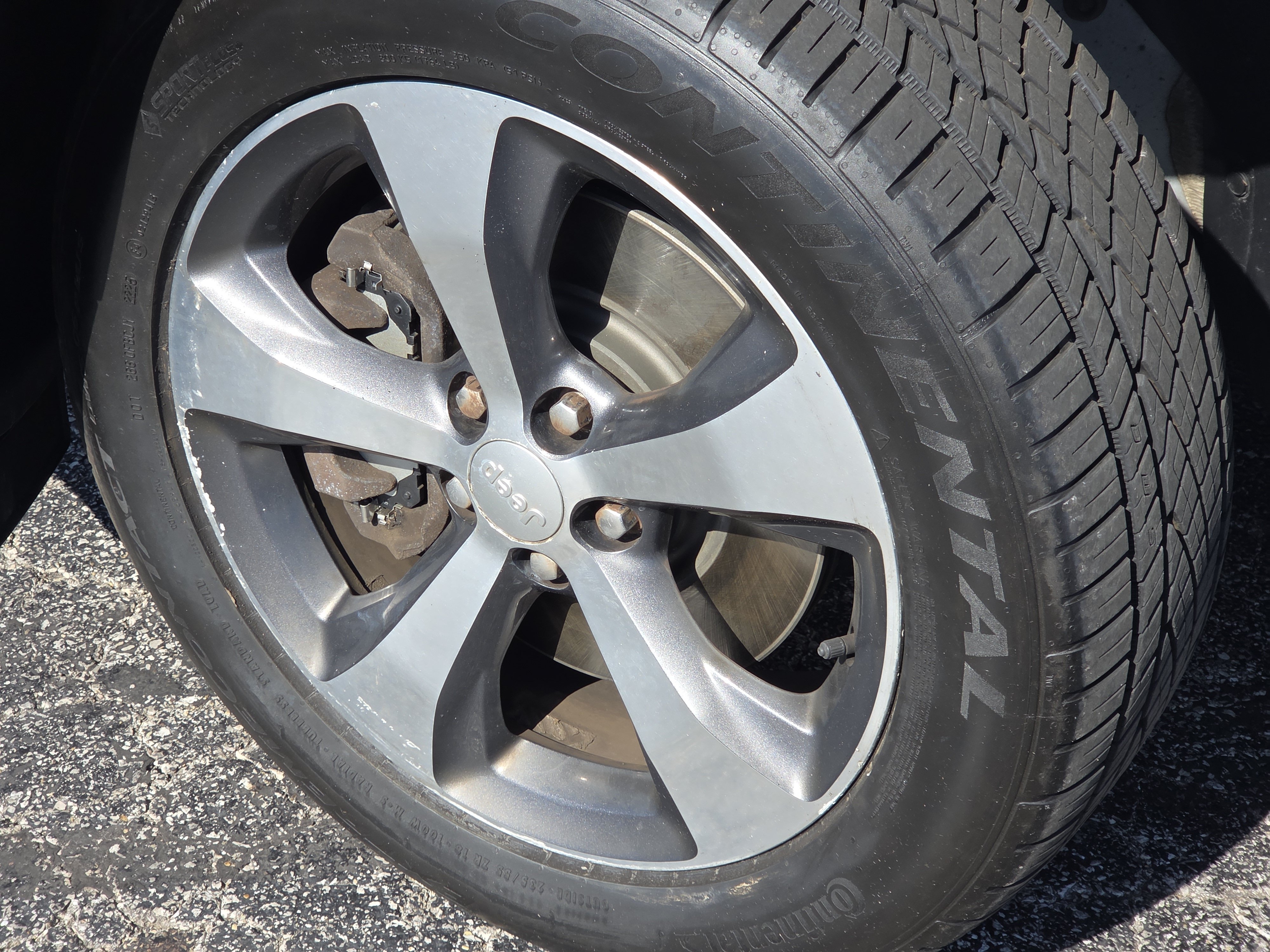 Used 2019 Jeep Cherokee Limited AWD/4WD image 9