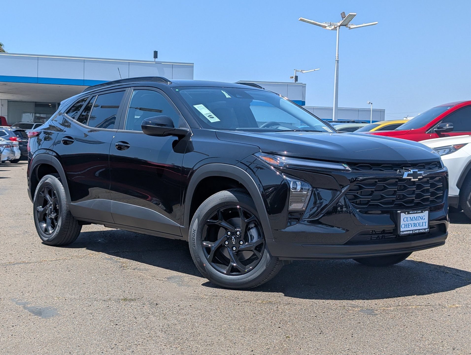 New 2026 Chevrolet Trax LT w/ Driver Confidence Package FWD image 2