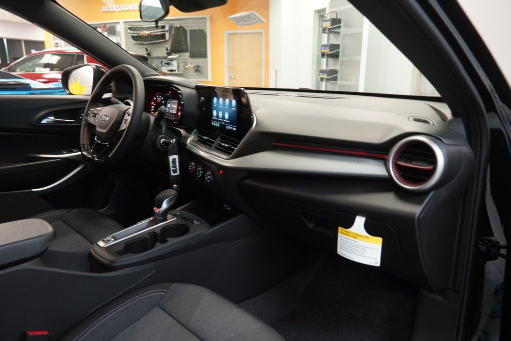 New 2026 Chevrolet Trax RS w/ Driver Confidence Package FWD image 33