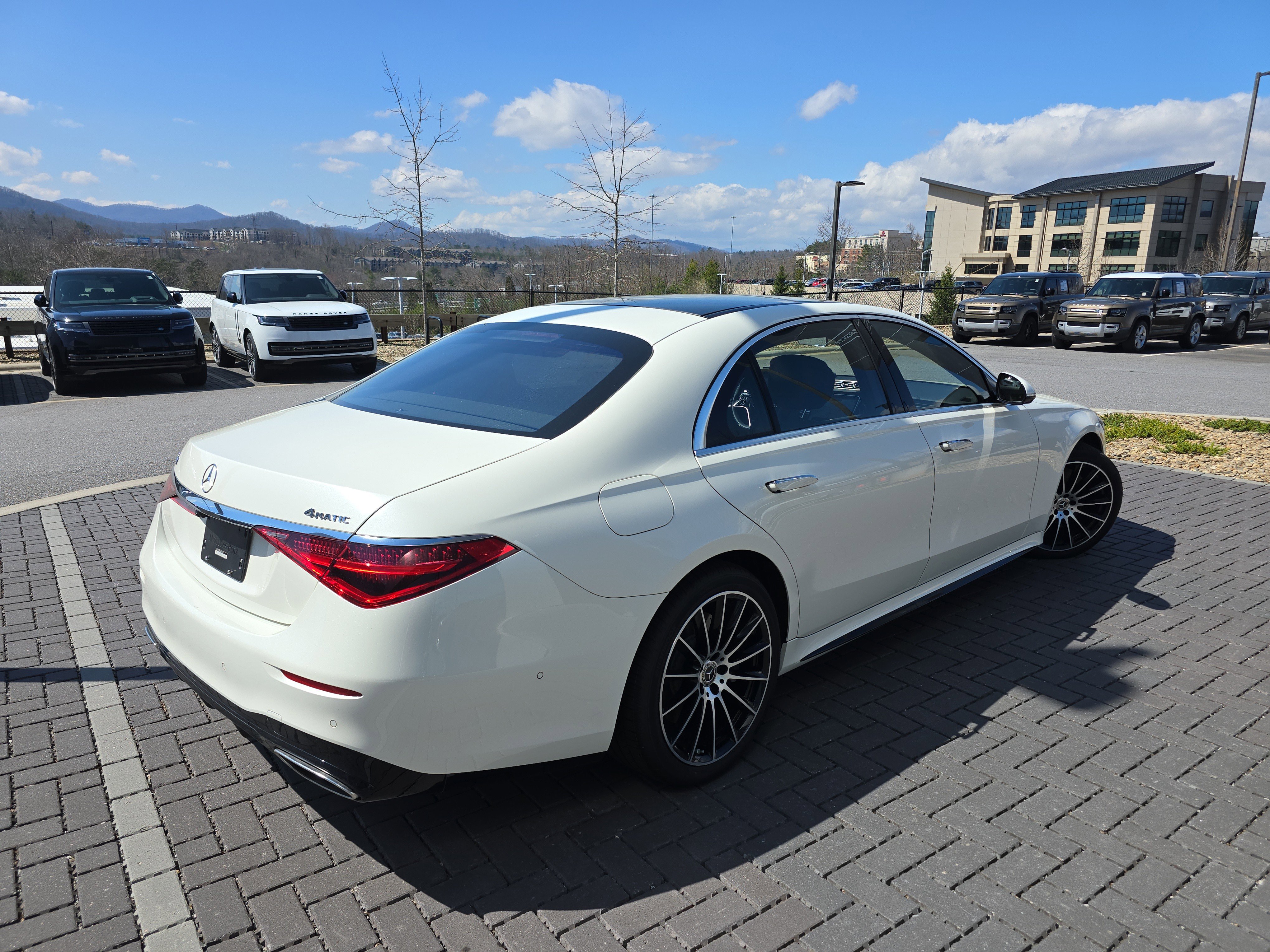 Used 2021 Mercedes-Benz S 580 4MATIC Sedan image 5