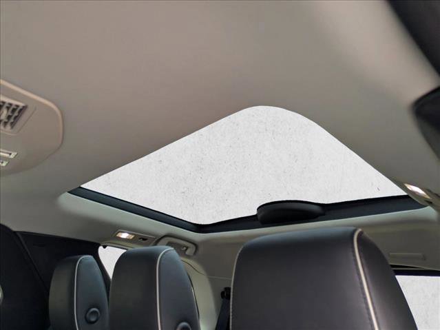 Used 2018 Land Rover Discovery HSE image 20