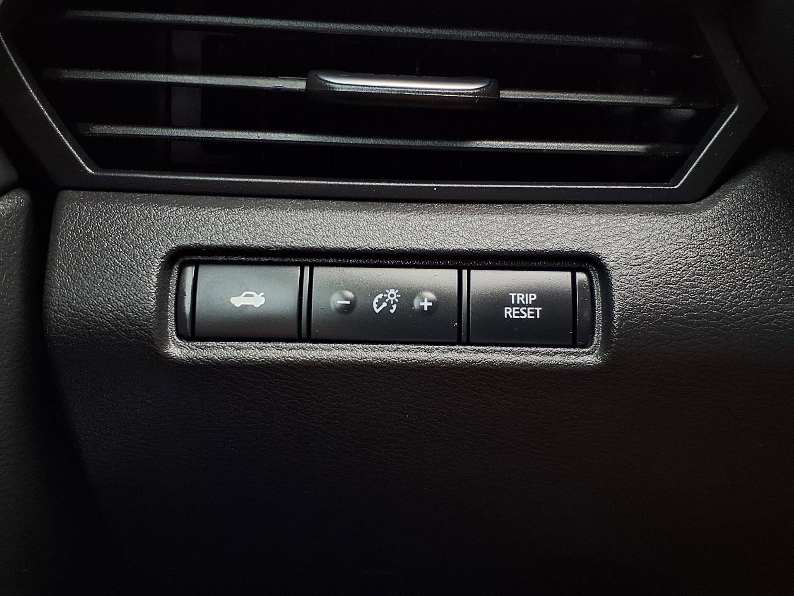 Used 2024 Nissan Altima 2.5 SR w/ SR Premium Package image 21