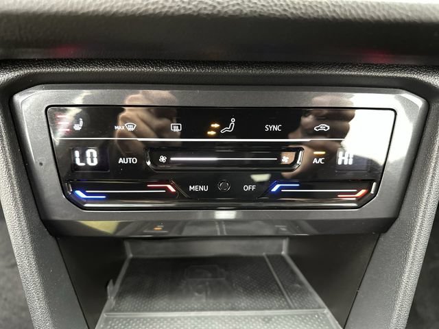 Used 2023 Volkswagen Tiguan SE AWD/4WD image 18