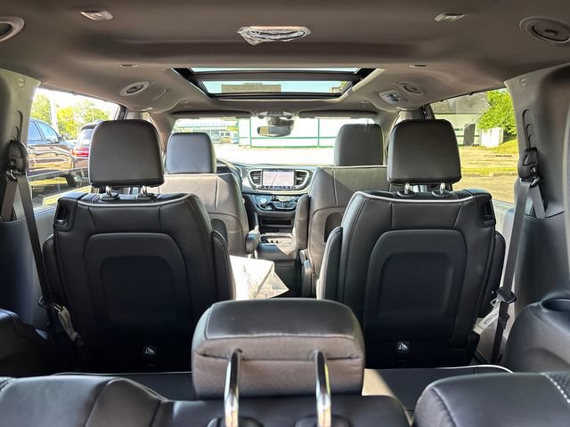 New 2027 Chrysler Pacifica Limited w/ Family Tech Group FWD image 34