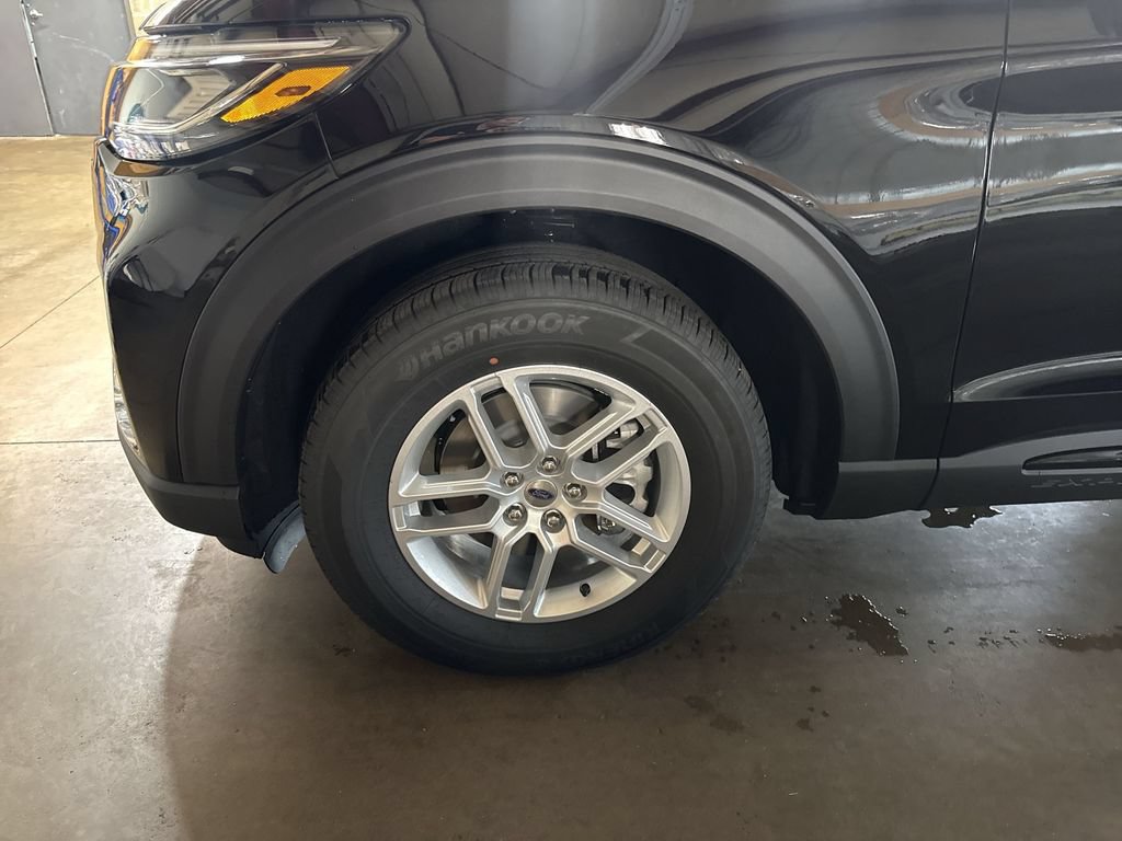 New 2026 Ford Explorer Active AWD/4WD image 18