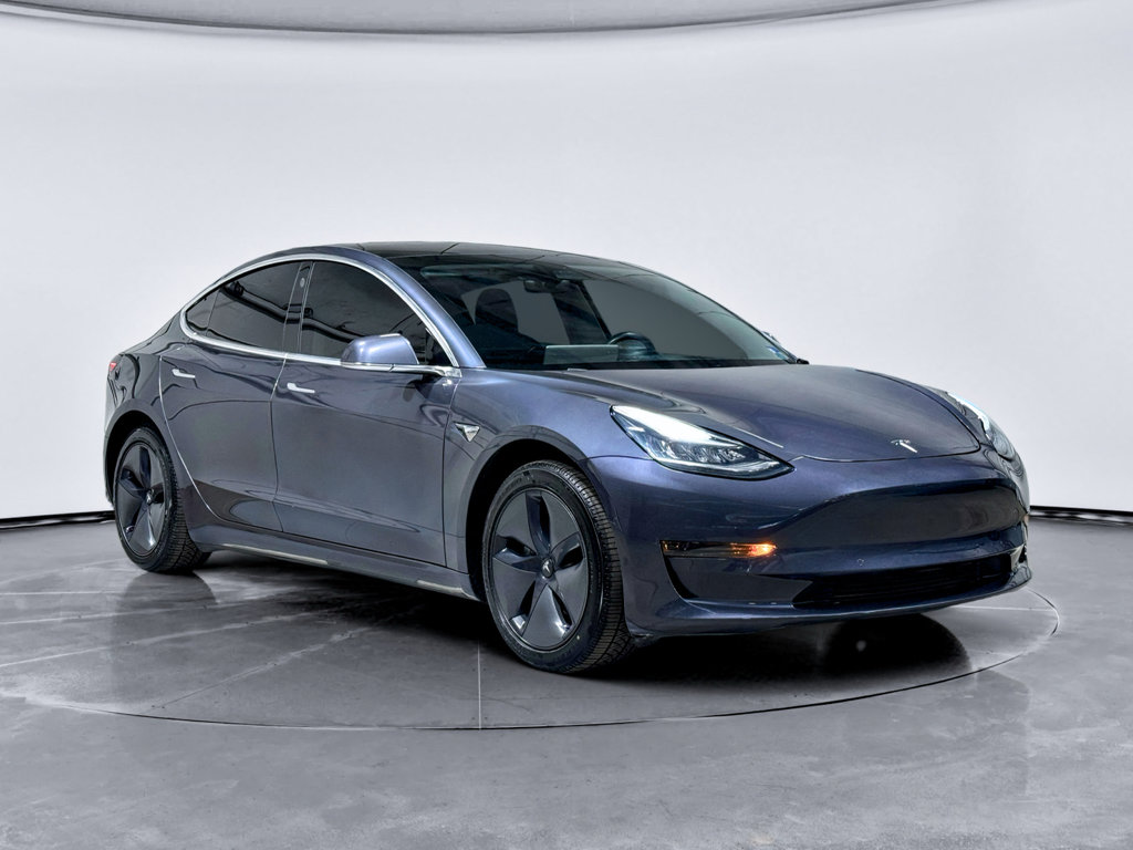 Used 2020 Tesla Model 3 Standard Range Plus image 4