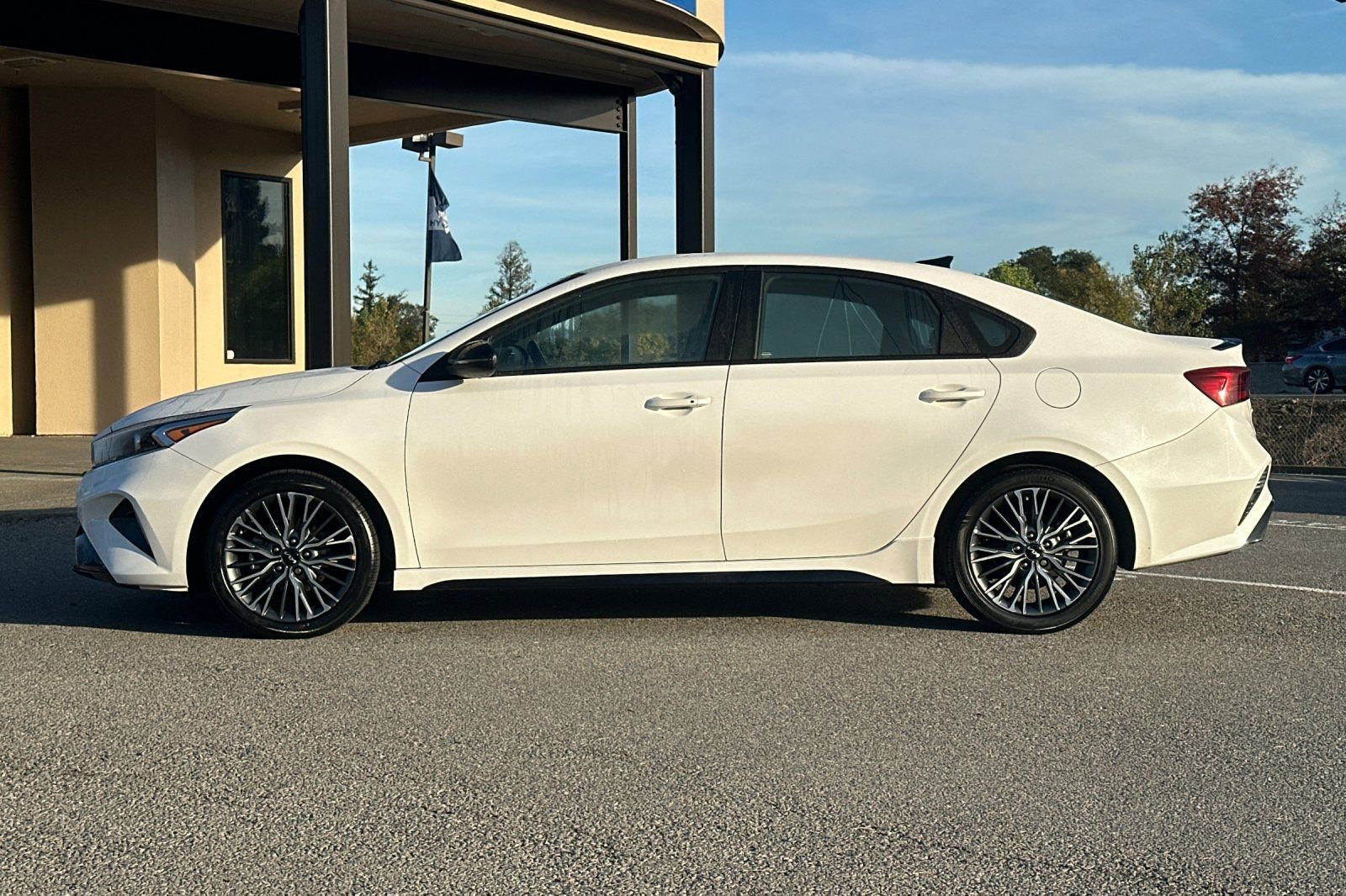 Used 2023 Kia Forte GT-Line w/ GT-Line Technology Package image 7