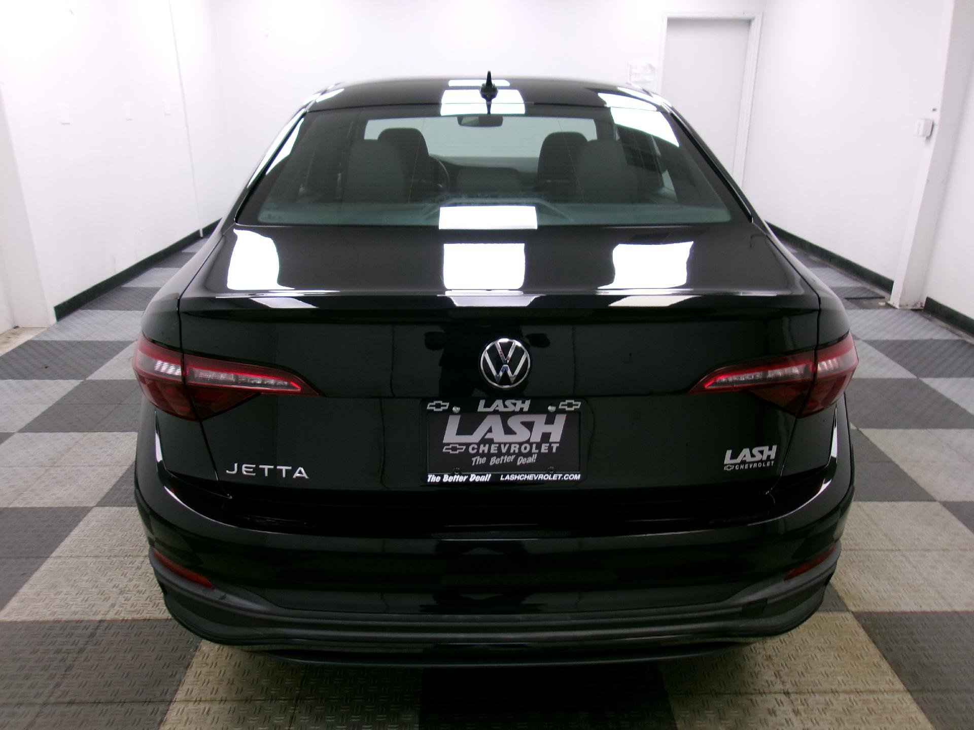 Used 2024 Volkswagen Jetta Sport image 11