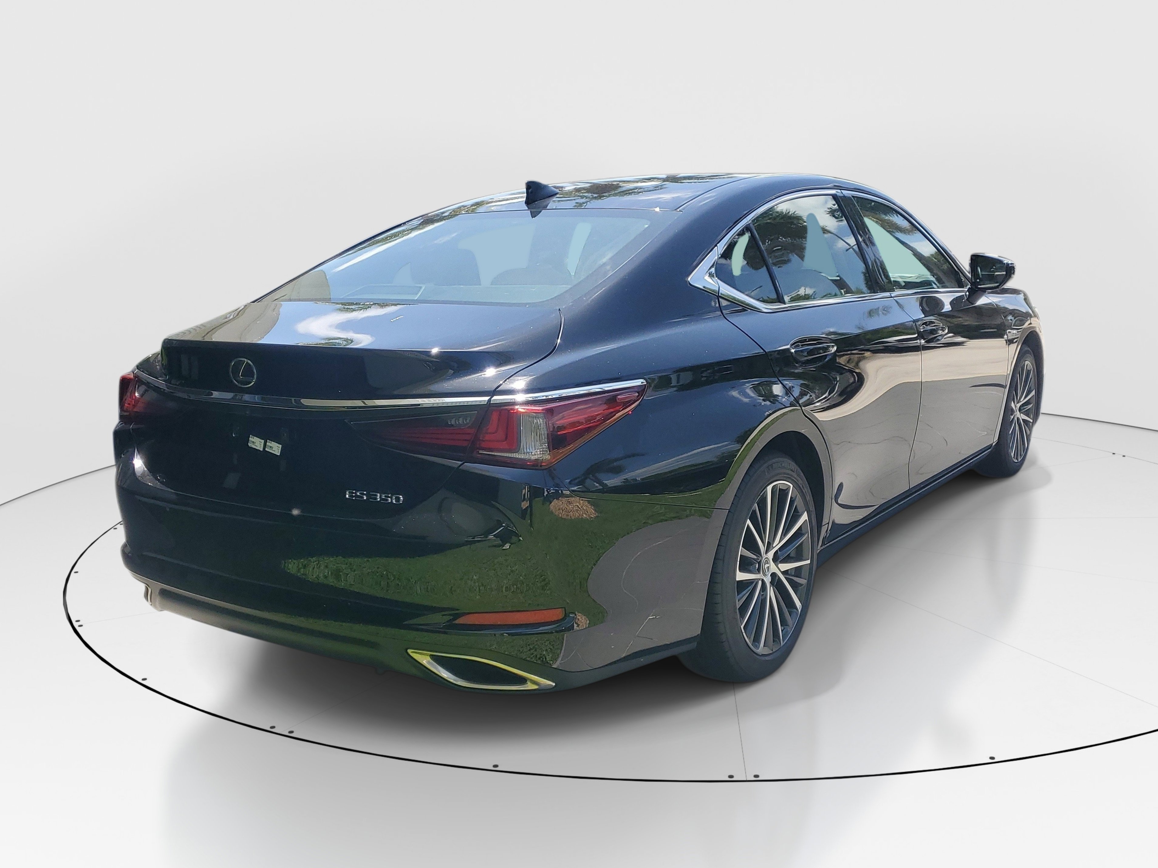 Certified 2024 Lexus ES 350 w/ Premium Package FWD image 7