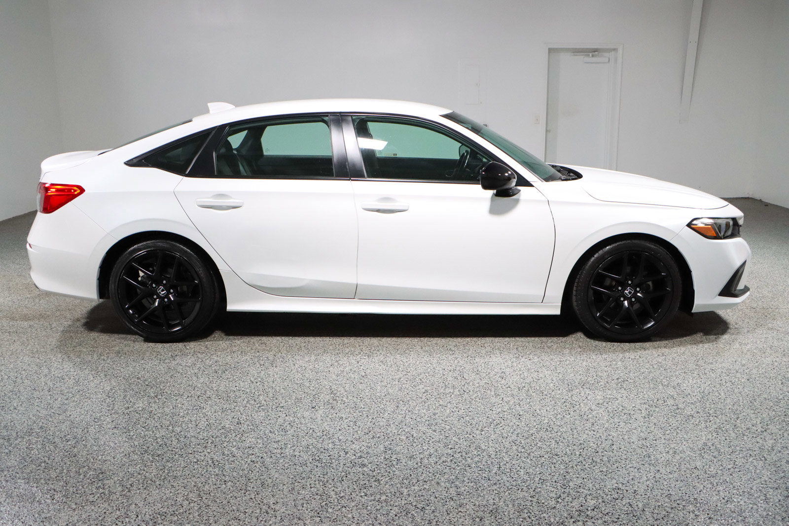 Used 2023 Honda Civic Sport image 6