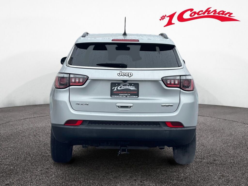 Used 2024 Jeep Compass Latitude image 23