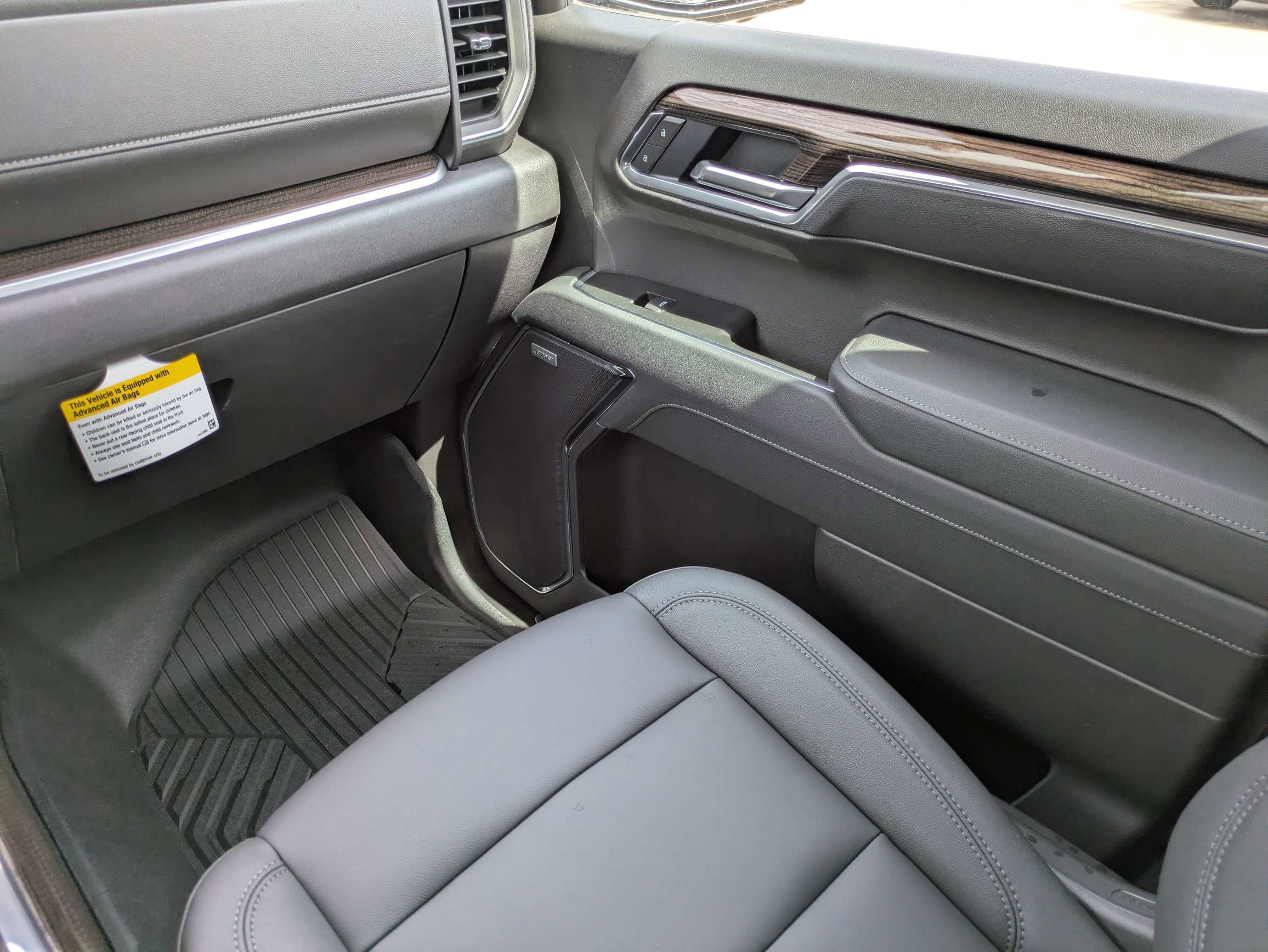 Used 2024 Chevrolet Silverado 1500 LT Trail Boss AWD/4WD image 9