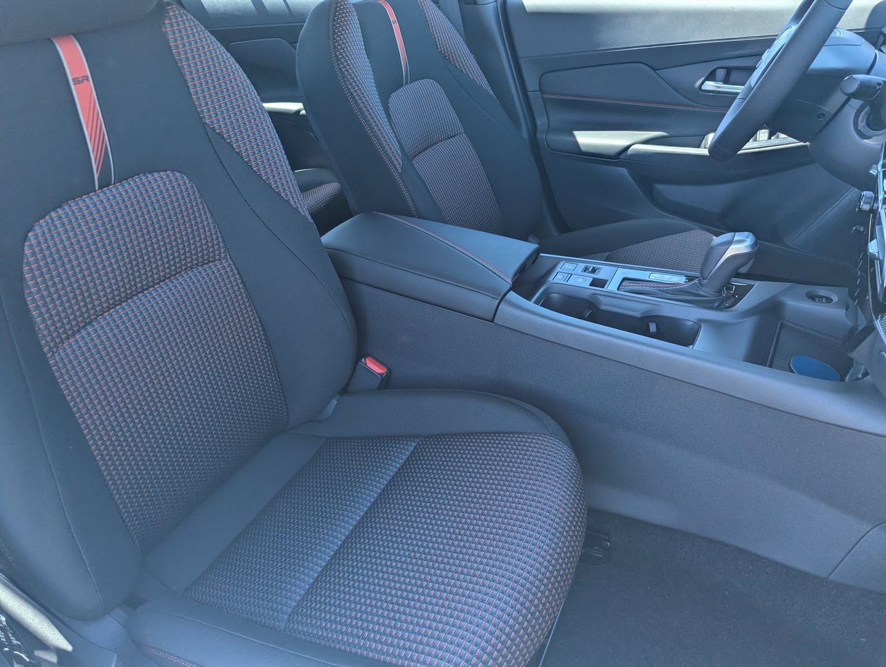 New 2027 Nissan Sentra SR w/ Floor Mat Package FWD image 31