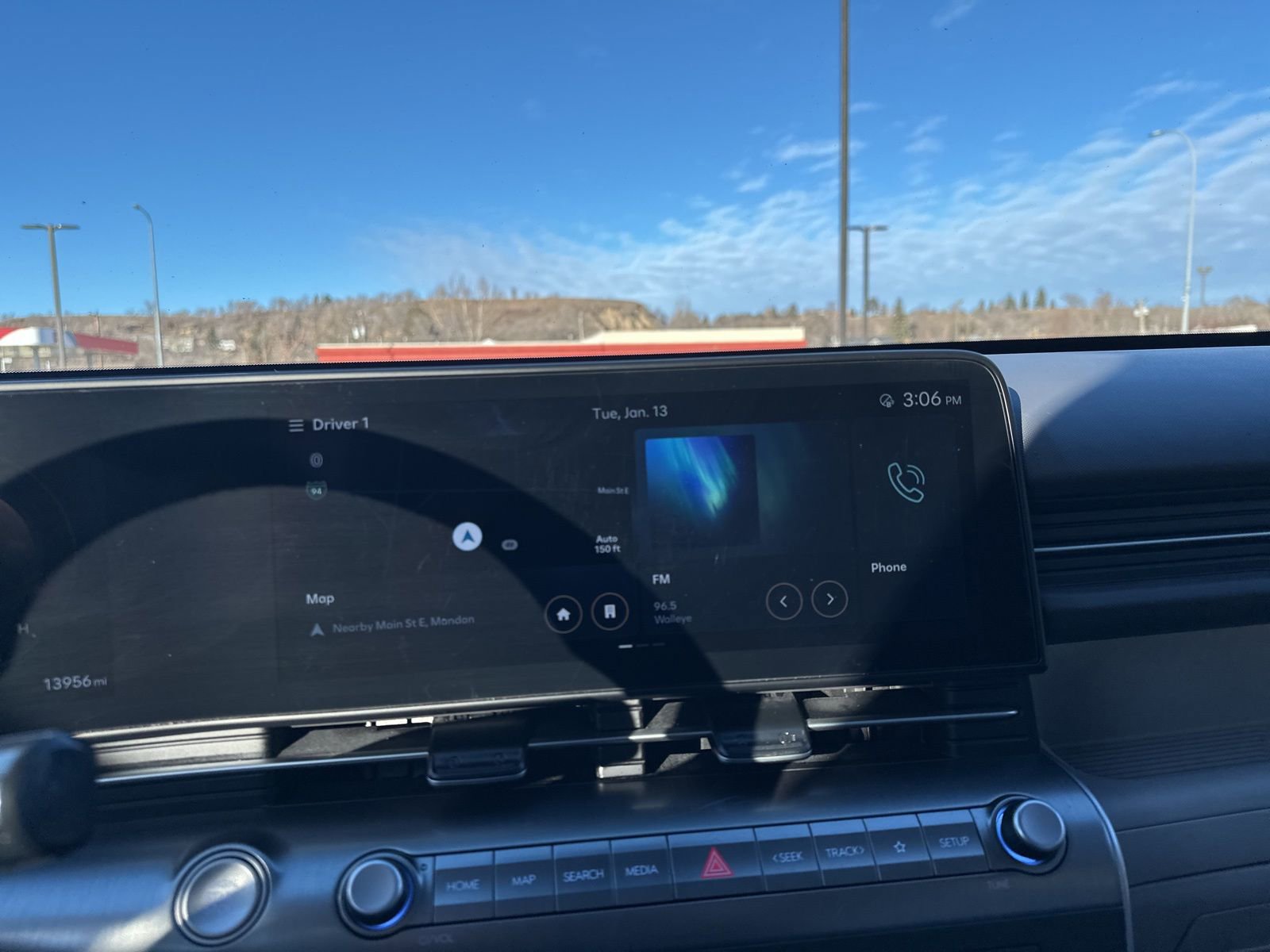 Used 2025 Hyundai Kona Limited image 28