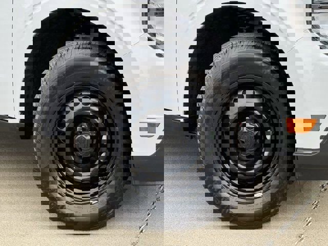 Used 2025 Ford Maverick XL w/ Equipment Group 102A AWD/4WD image 34