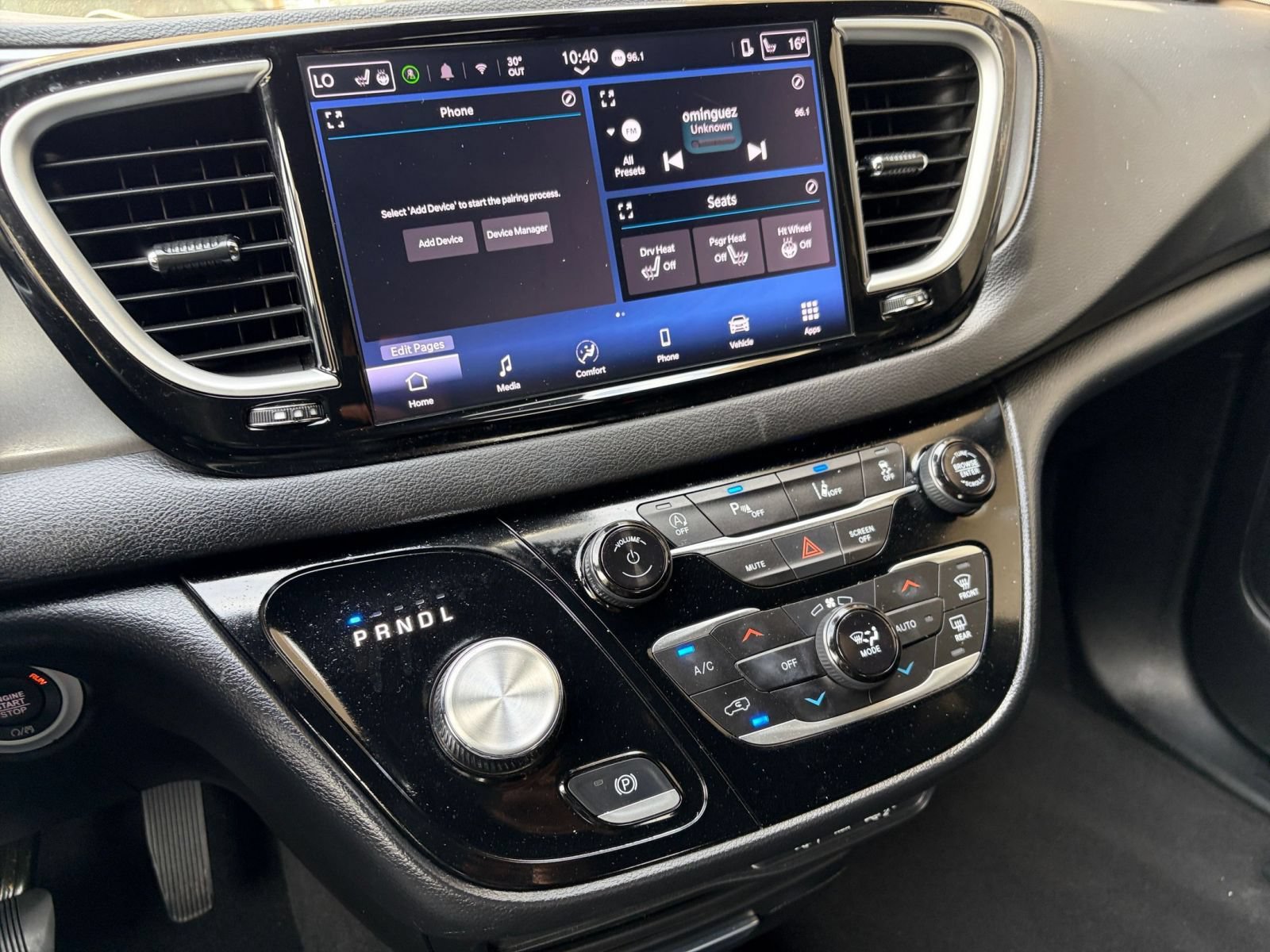 Used 2025 Chrysler Pacifica Select FWD image 39