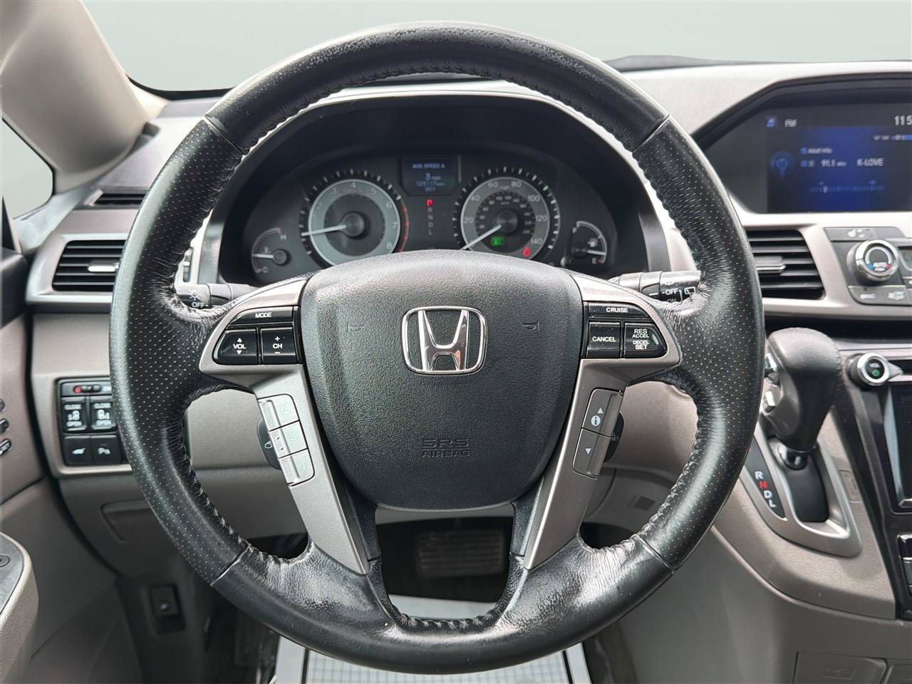 Used 2016 Honda Odyssey Touring Elite image 24