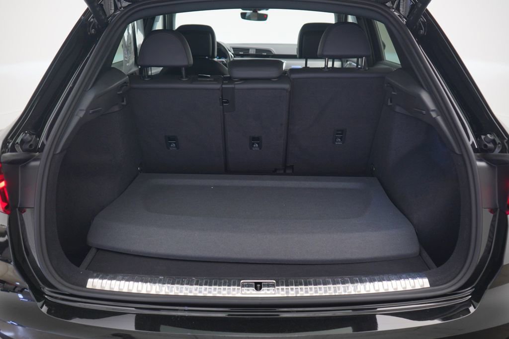 Used 2023 Audi Q3 2.0T Premium Plus w/ Premium Plus Package image 12