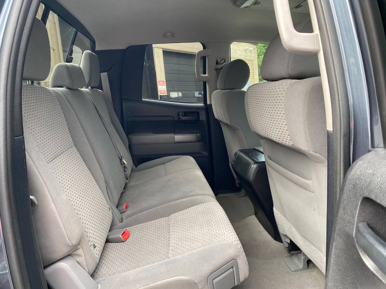 Used 2010 Toyota Tundra 4x4 Double Cab image 26