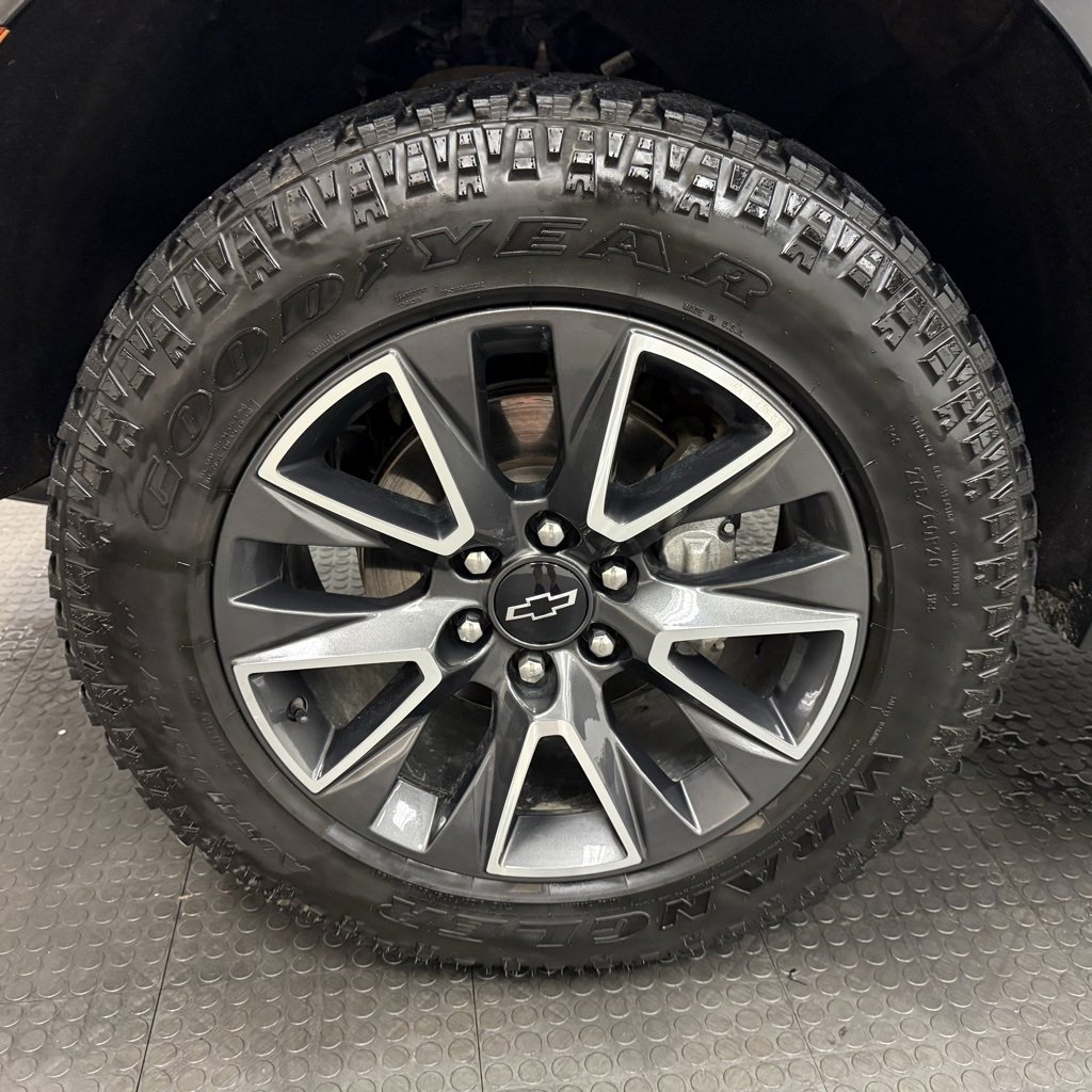 Used 2023 Chevrolet Tahoe Z71 image 11