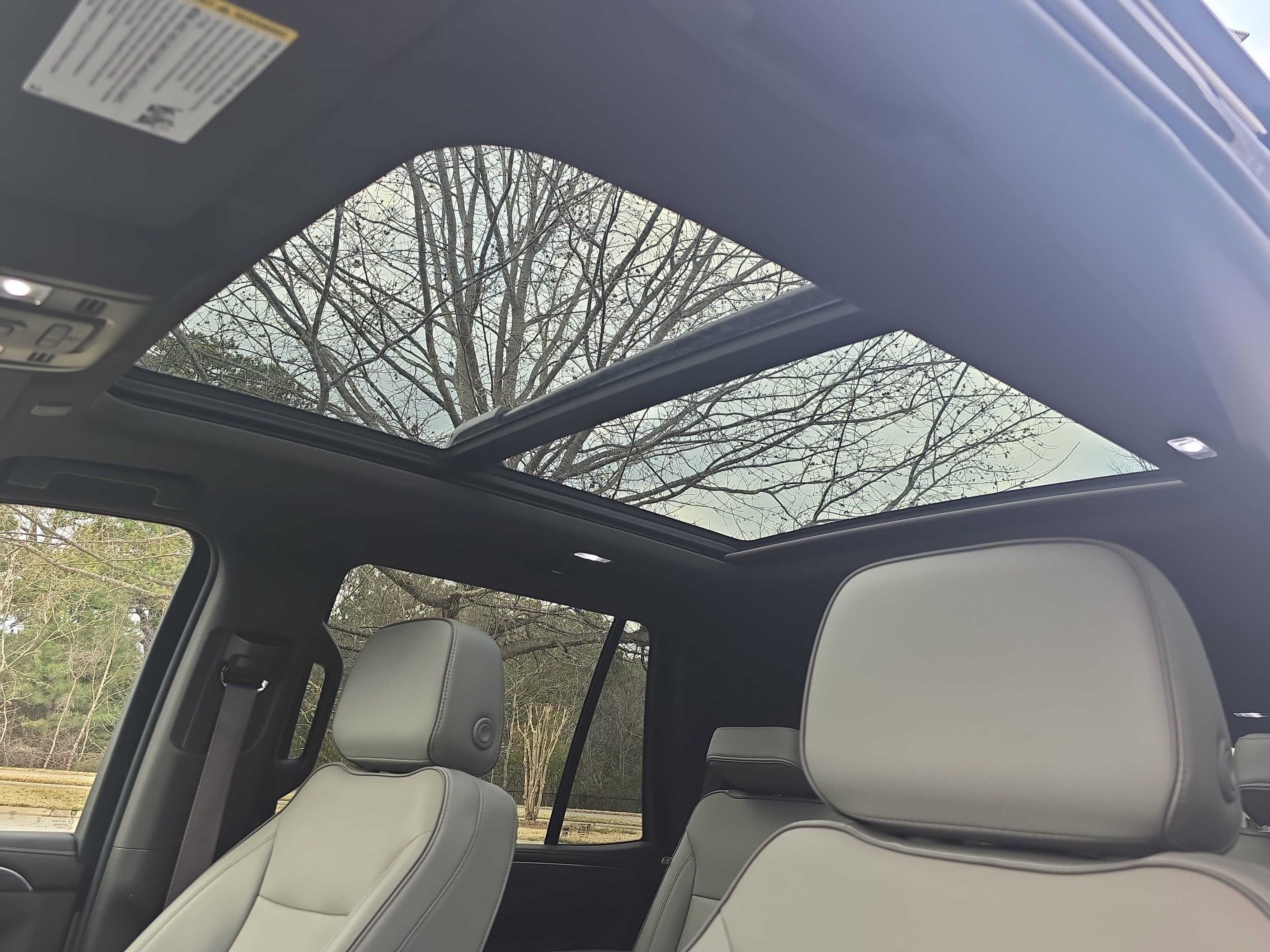 Used 2023 GMC Yukon SLT image 30