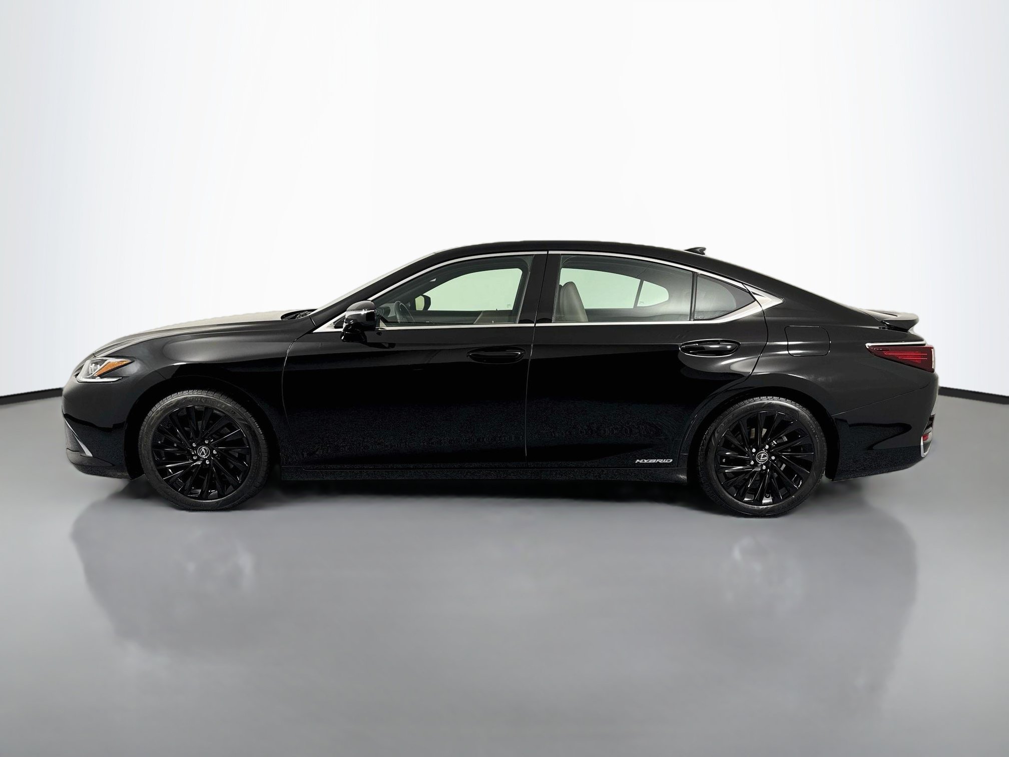 Used 2022 Lexus ES 300h w/ Accessory Package FWD image 8