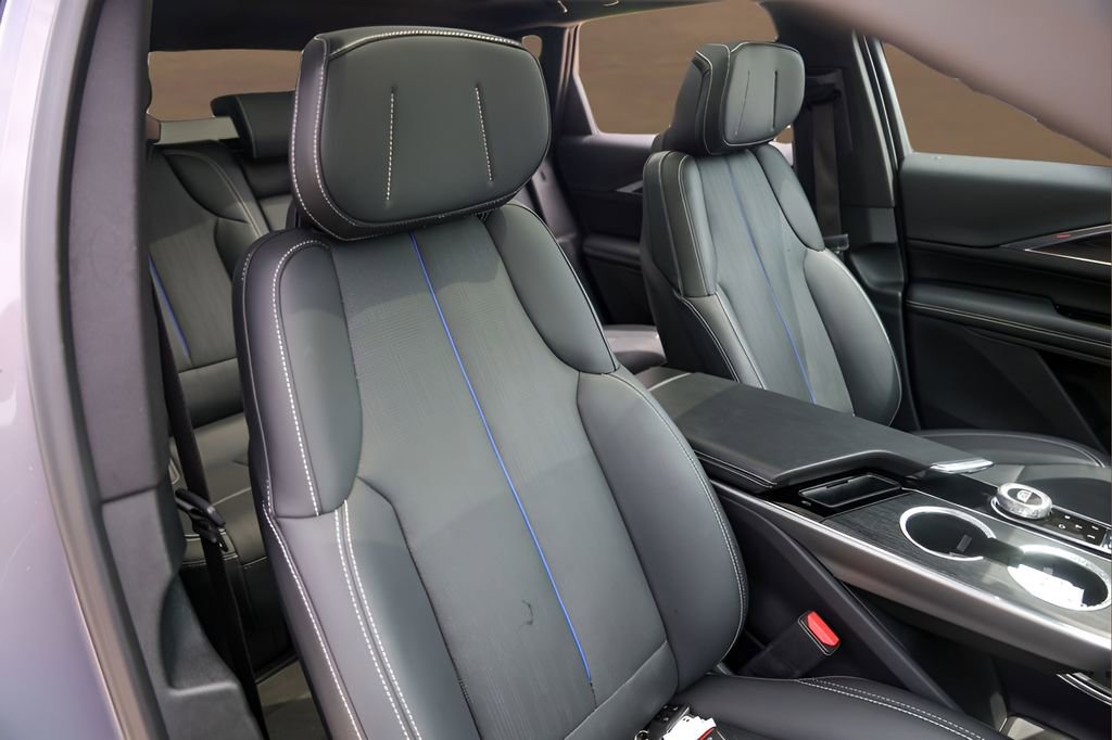 Certified 2024 Cadillac Lyriq Sport w/ LPO, Floor Liner Package AWD/4WD image 29