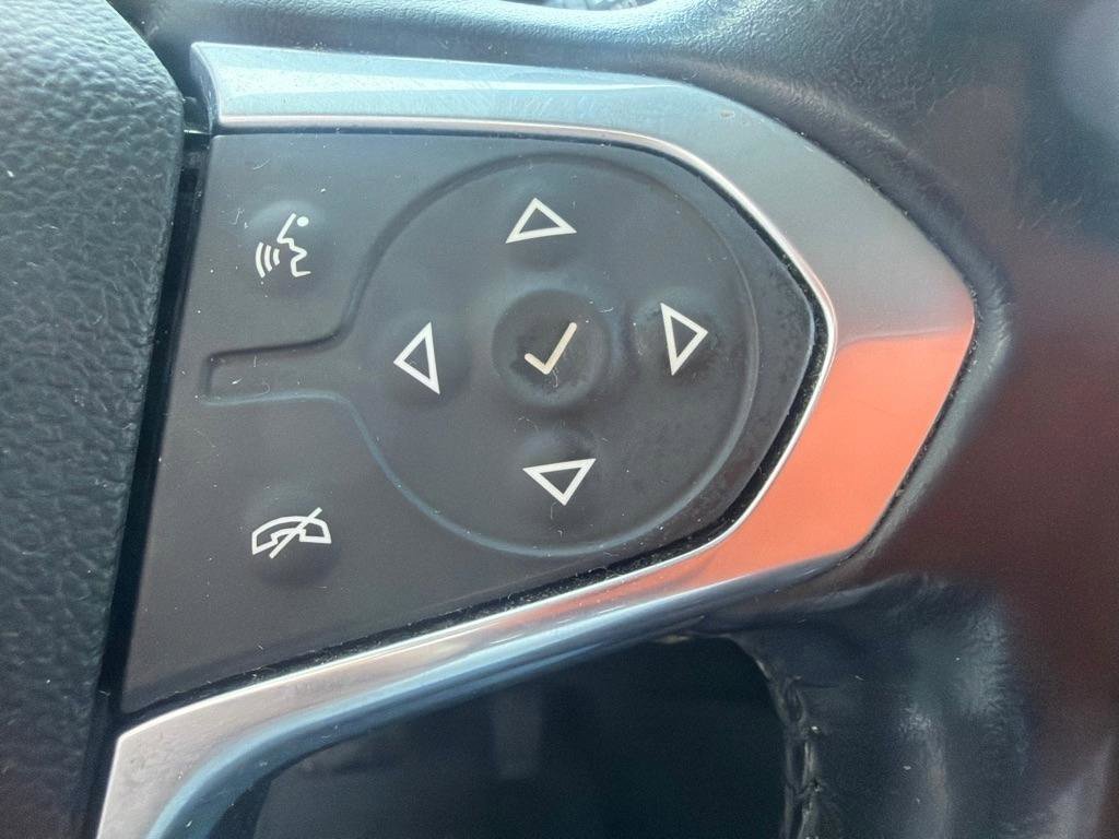 Used 2020 Chevrolet Traverse LT AWD/4WD image 16