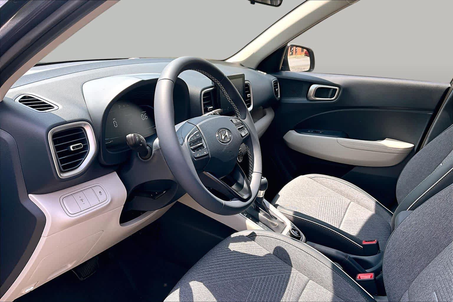 New 2026 Hyundai Venue SEL FWD image 10