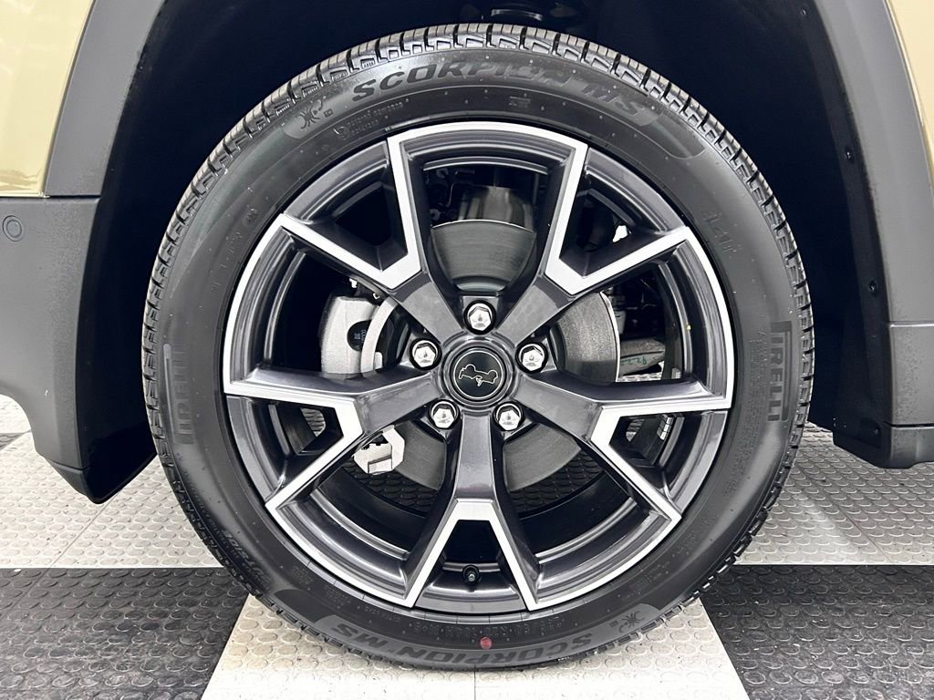 New 2026 Jeep Cherokee Overland AWD/4WD image 8