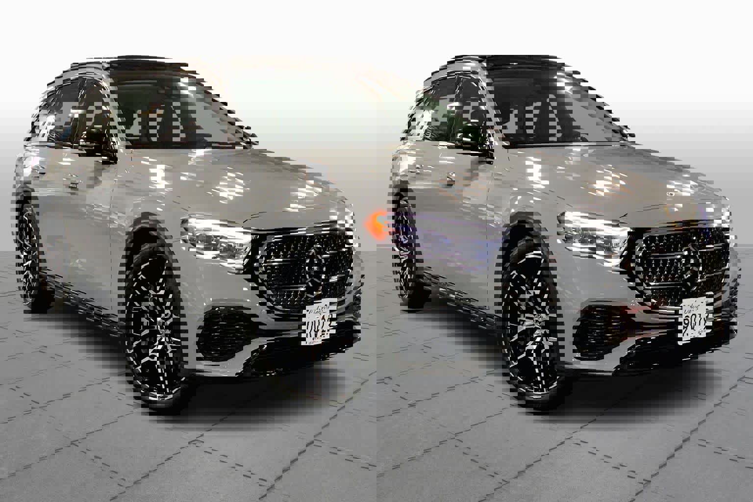 Used 2025 Mercedes-Benz E 450 4MATIC All-Terrain Wagon image 2