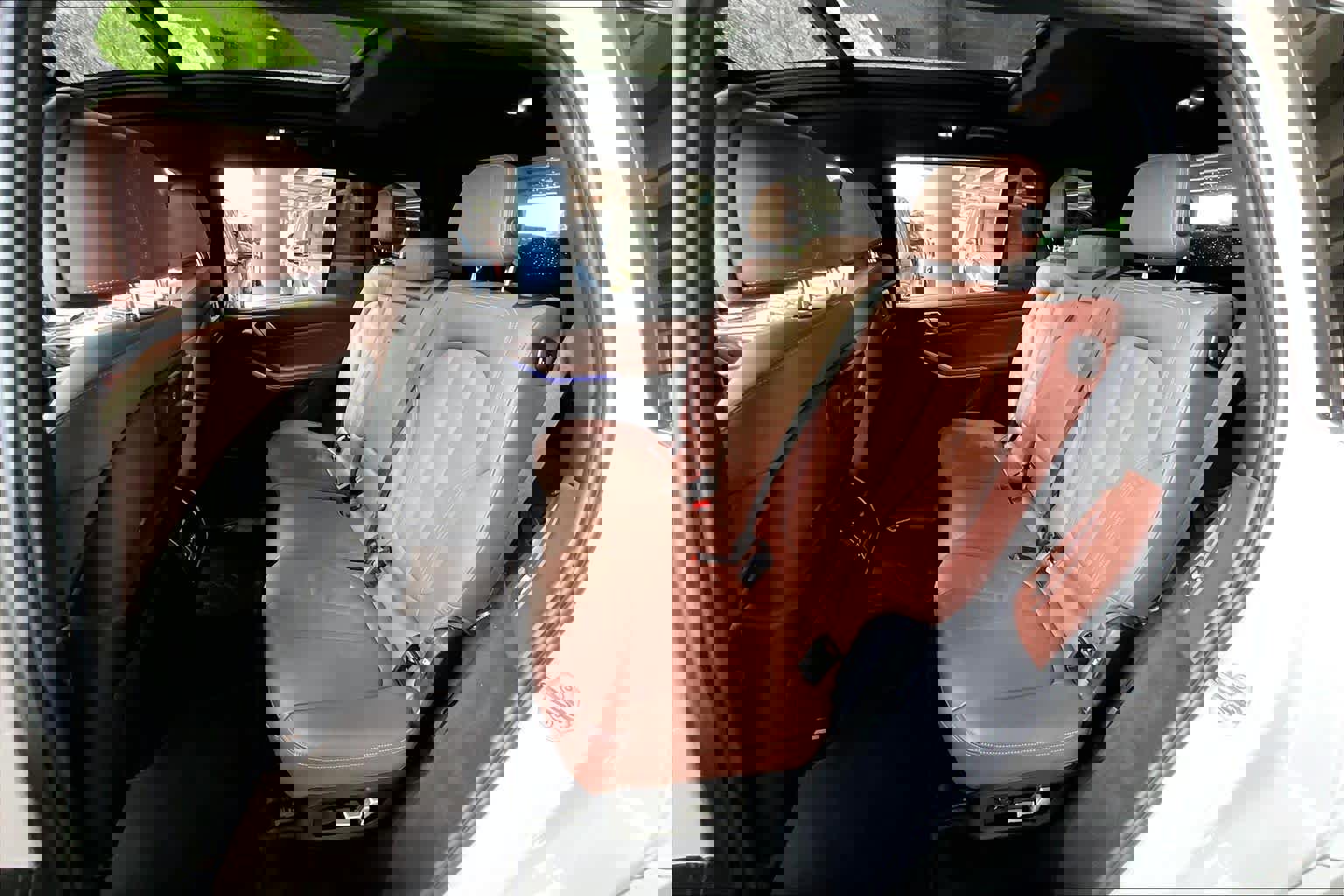 Used 2022 BMW X7 xDrive40i w/ Premium Package AWD/4WD image 19